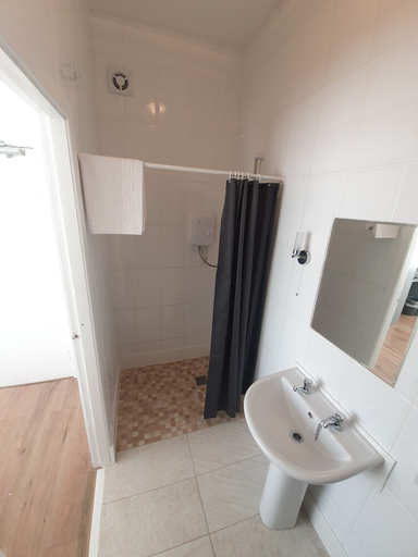 Bathroom 3, Brooklyn Hotel, Blackpool