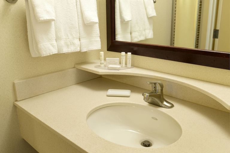 Bathroom 3, SpringHill Suites by Marriott Terre Haute, Vigo