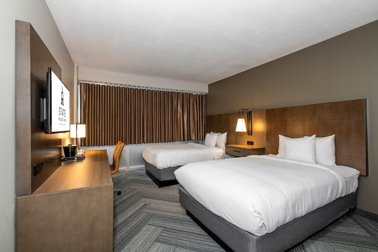 Bedroom 2, State House Inn, Trademark Collection by Wyndham, Sangamon