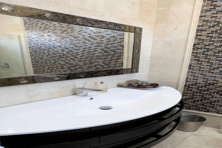 Bathroom 4, Orchids & Palms Villa