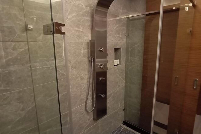 Bathroom 3, Qirui Hotel, Qujing