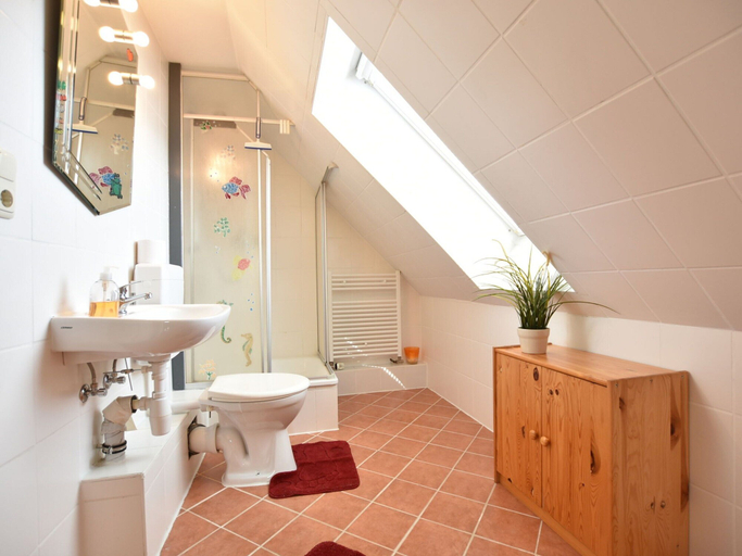 Bathroom 3, Wohnung in Gross Stromkendorf, Nordwestmecklenburg
