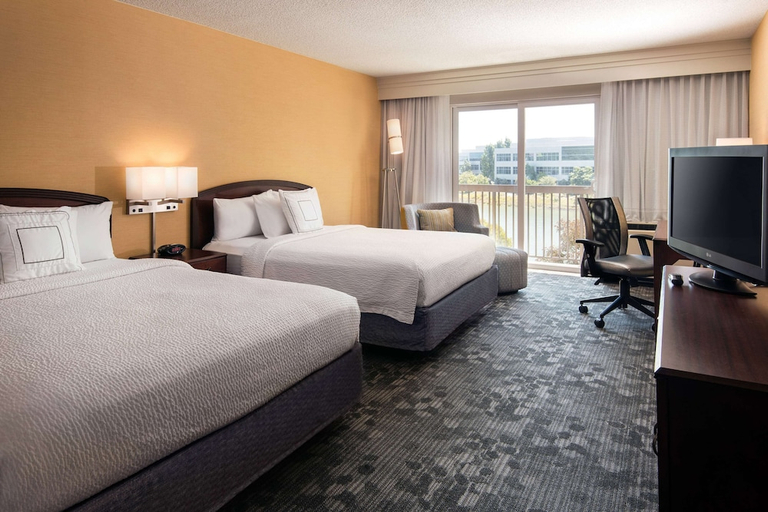 Bedroom, Sonesta Select San Francisco Airport Oyster Point Waterfront, San Mateo