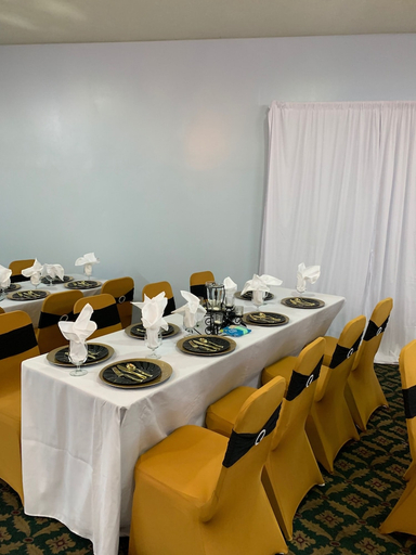 Food & Drinks 4, Suite Stay Talladega, Talladega