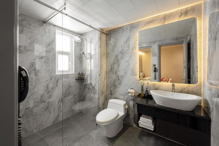 Bathroom 5, Acnos Hotel, District 1