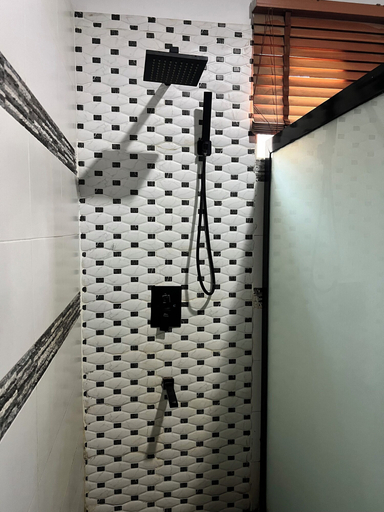 Bathroom 3, The Classio Hotel by House J, Kosofe