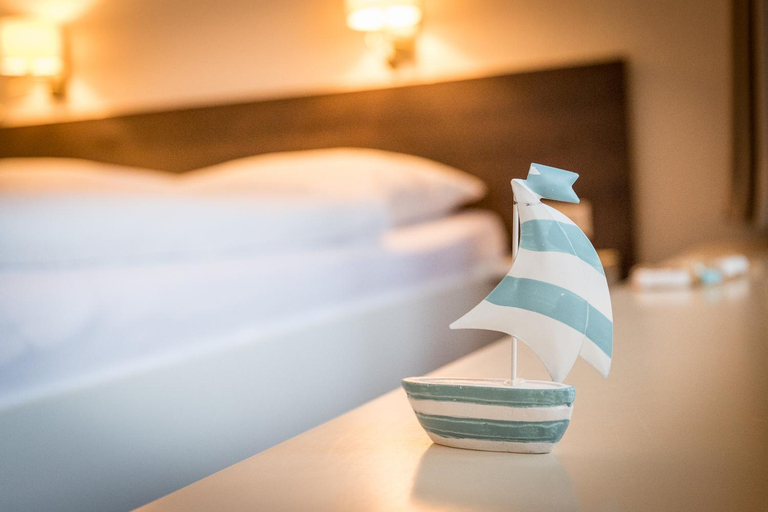 Bedroom 4, Mingers Hotel, Wittmund