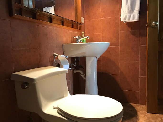 Bathroom 4, Hosteria Cananvalle, Ibarra