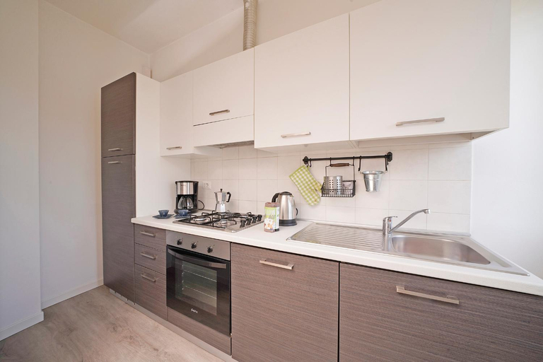 3, PeschieraHome Apartments, Verona