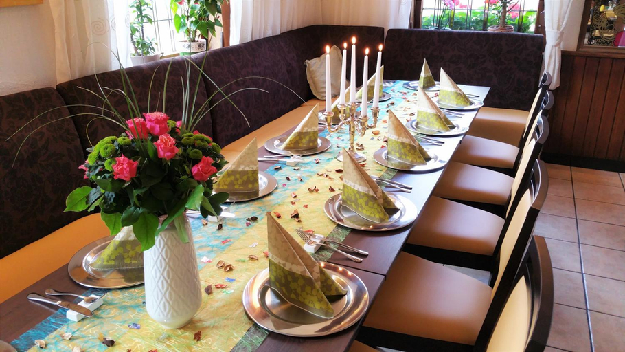 Others 2, Hotel Rath, Viersen