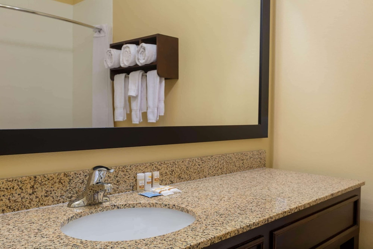 Bathroom 2, The Lodge at Zion Country, Washington