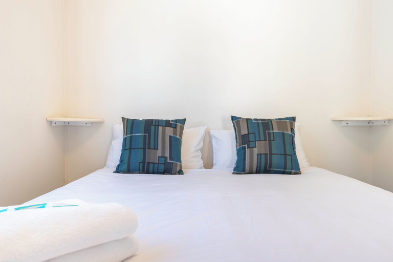 Bedroom 3, Echo Holiday Parks - Windsor Gardens, Adelaide