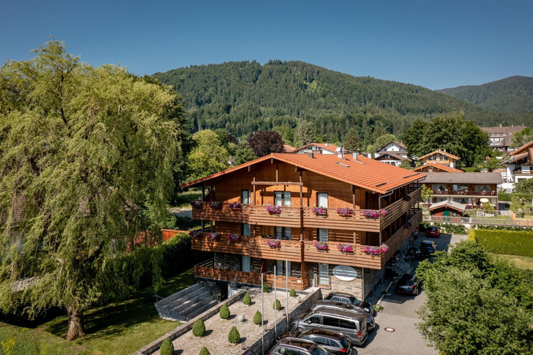 Exterior & Views 1, Boutique Hotel Villa Lago, Miesbach
