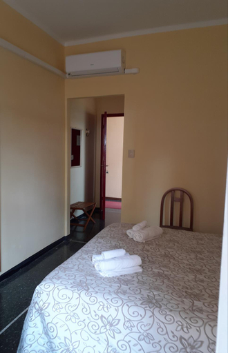 Bedroom 3, Hotel Colibri, Savona
