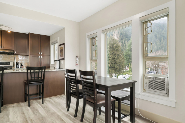 Others 4, Harmony Haven 2BR Lakefront Suite, Fraser Valley