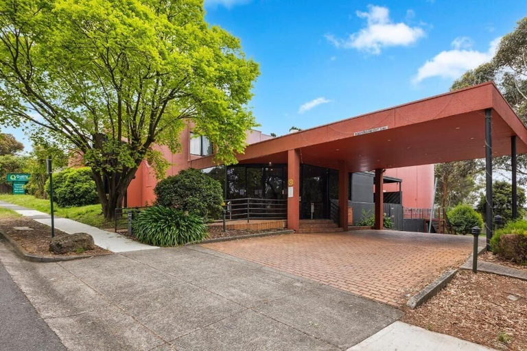 Exterior & Views 2, Quality Hotel Manor, Whitehorse - Nunawading E.