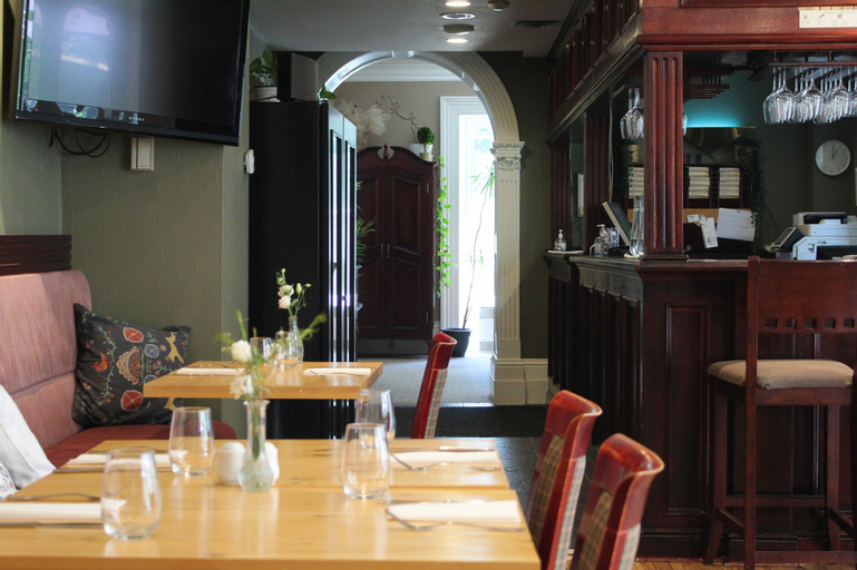 Westover Inn, Perth