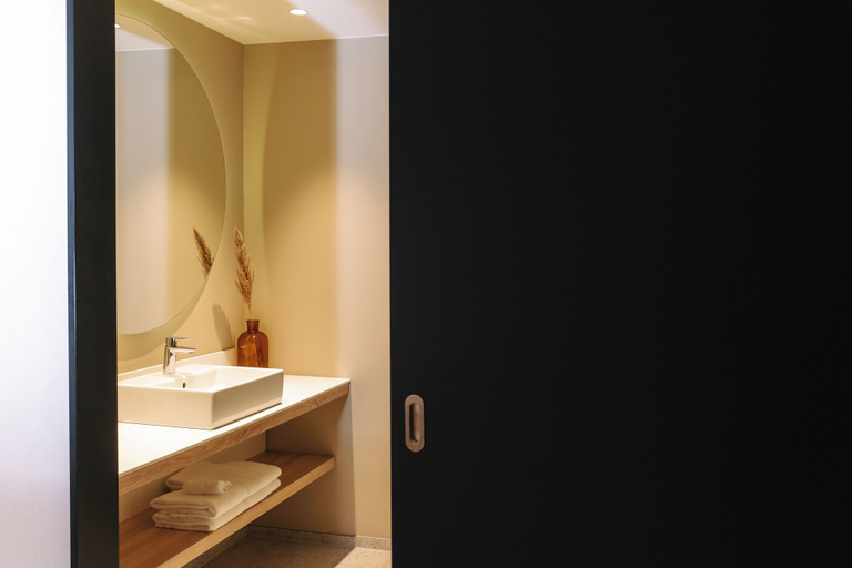 Bathroom 5, Van der Valk Hotel Gent, Oost-Vlaanderen