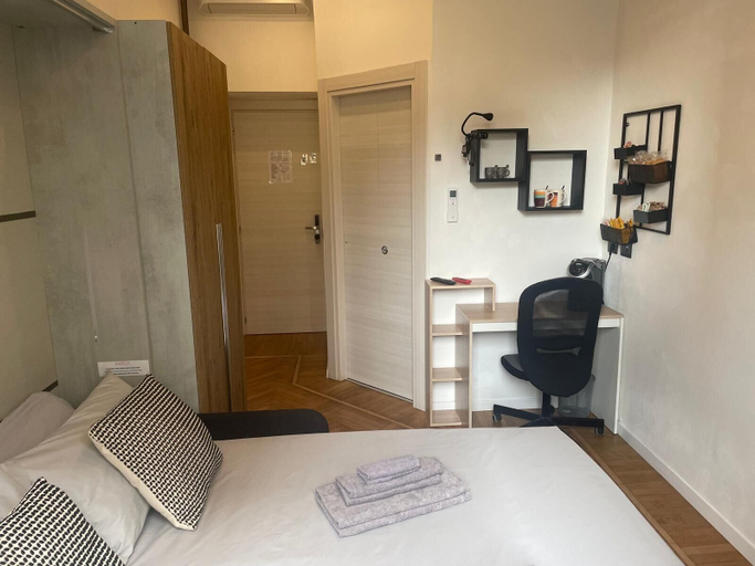 Bedroom 3, DROOMS 4.0 self check-in 24h7, Torino