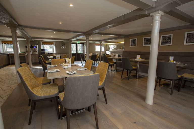 Food & Drinks 4, Best Western Plus Moat House Reading, Wokingham