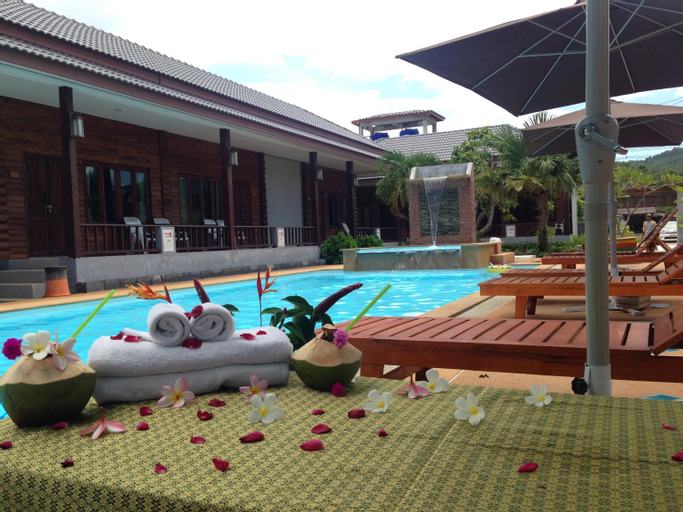 Swimming Pool 2