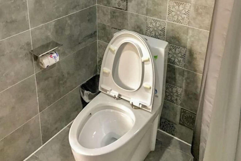 Bathroom 3, Nanxun Kangyu Yashe Inn, Huzhou
