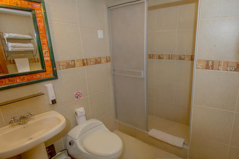 Bathroom 3, Hotel Warari, Cusco