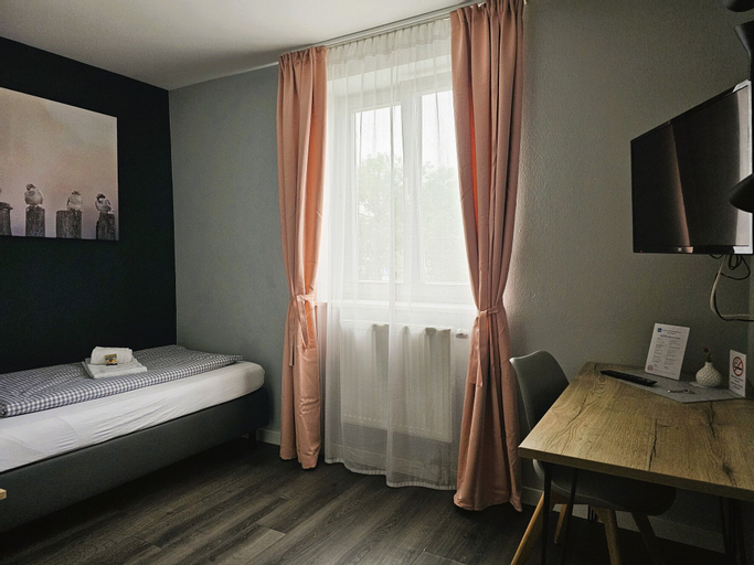 Bedroom 27