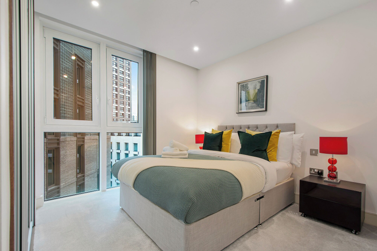 Bedroom 3, One Bedroom apartment in Aldgate, London