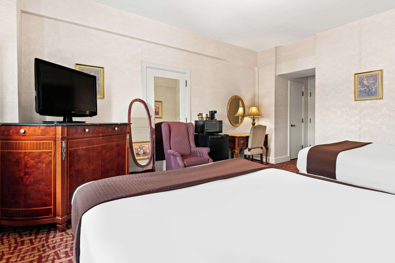 Bedroom 3, Genetti Hotel, SureStay Collection by Best Western, Lycoming