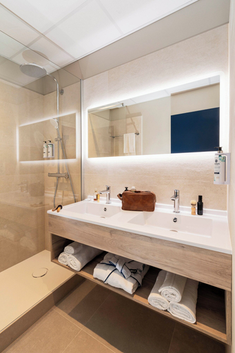 Bathroom 4, Valdys Thalasso & Spa Hotel - l’Escale marine, Finistère