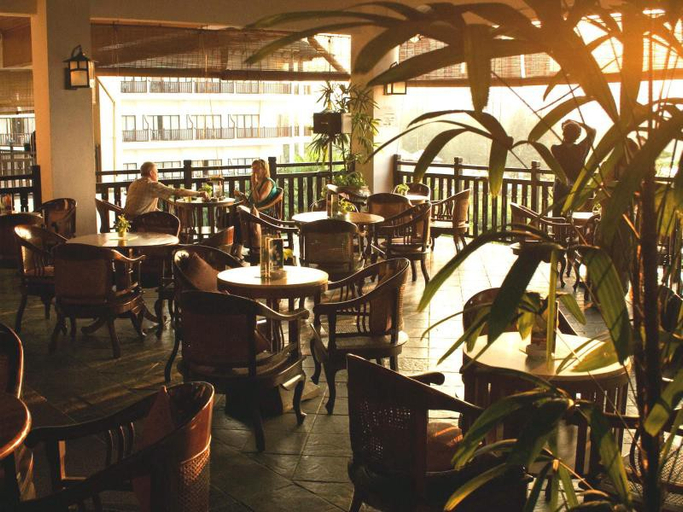 Food & Drinks 3, Mines Beach Resort Hotel & Wellness, Seri Kembangan
