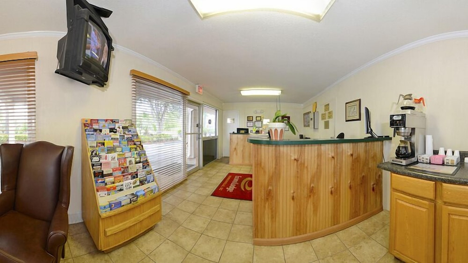 Food & Drinks 3, Motel6 Summerville, SC – Charleston, Berkeley