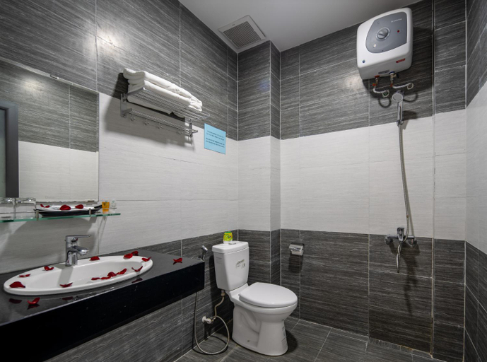 Bathroom, Bamboo Hotel, Da Nang