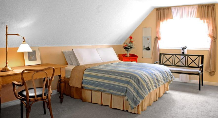 5, Tekdiv B&B, Leeds and Grenville