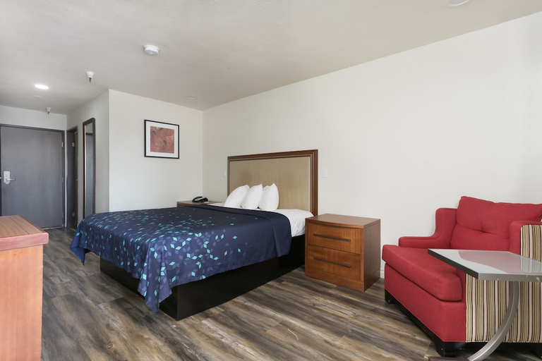 Bedroom 2, Waterloo Inn  Stockton, San Joaquin