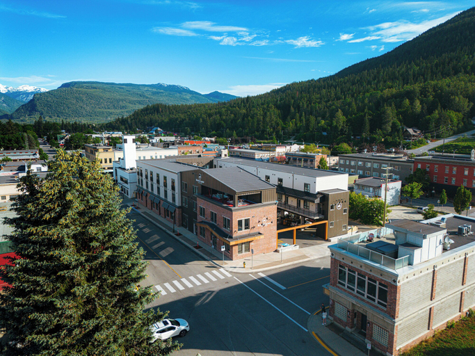 Exterior & Views 2, Basecamp Suites Revelstoke, Columbia-Shuswap