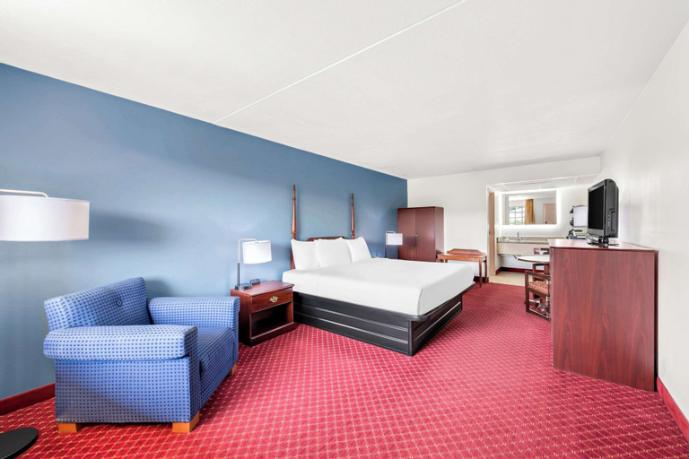 Bedroom 12