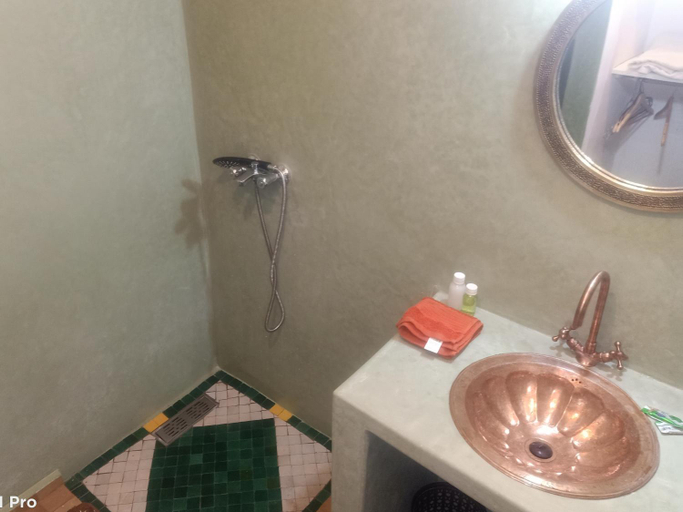 Bathroom 3, Riad Dar Mchicha, Marrakech