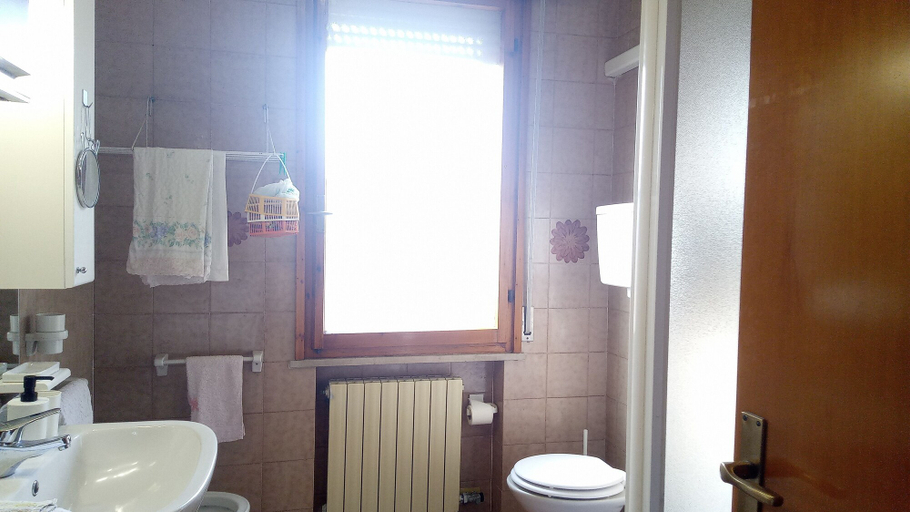 Bathroom 3, Casa Luciano, Rimini