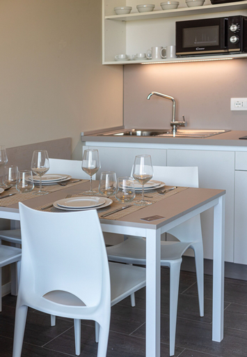 Dining Room 10