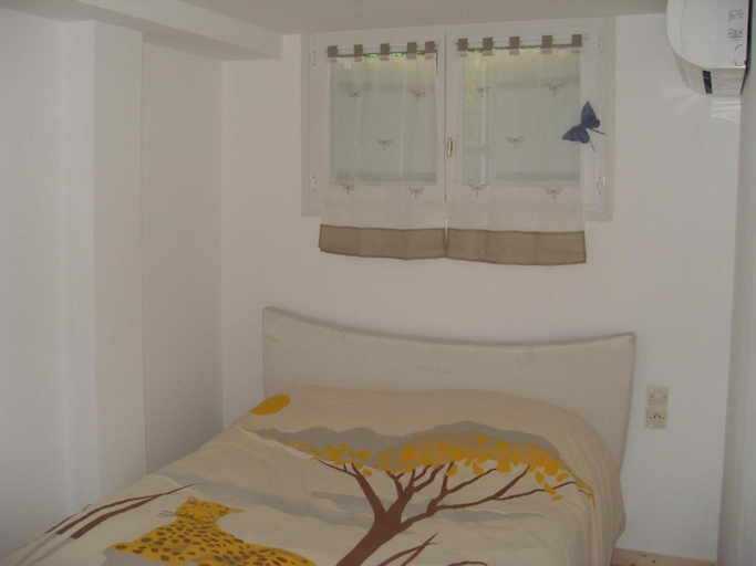 Bedroom, Appartement 10 Des Acacias, Gard
