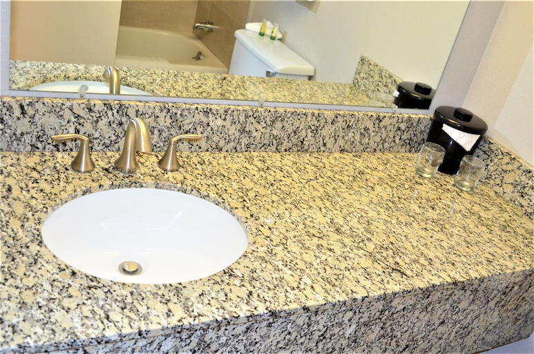 Bathroom 3, Columbia River Hotel, Ascend Hotel Collection, Wasco