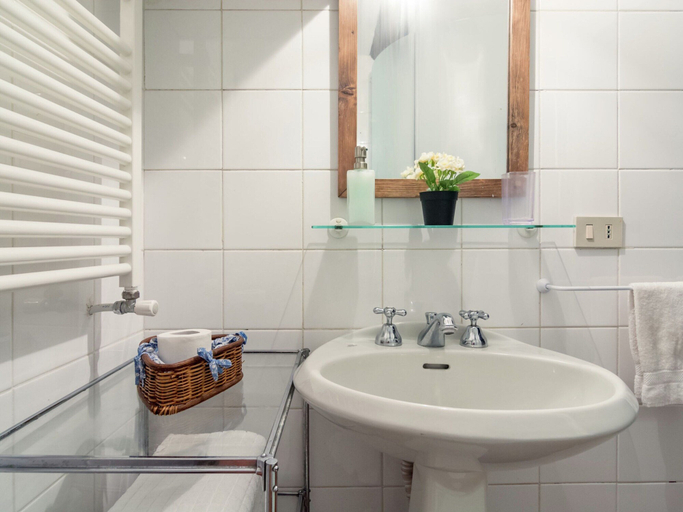 Bathroom 5, Guest House in Monferrato With Wine Tasting, Alessandria