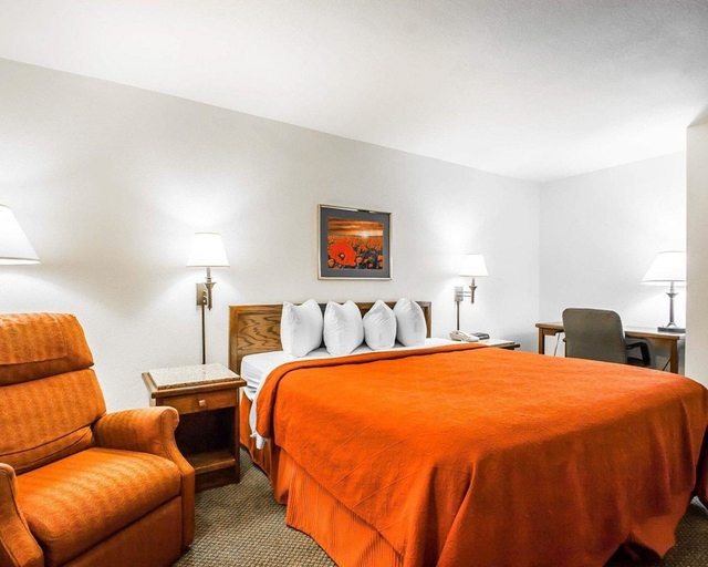 Bedroom 2, Quality Inn & Suites North Springfield MO, Greene