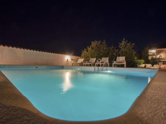 Sport & Beauty 4, Adorable Holiday Home With Private Pool & Terrace With Barbecue, Vinodolska
