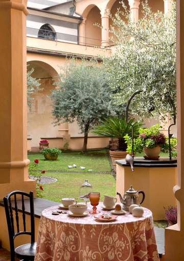 Food & Drinks 4, Abbadia San Giorgio, Genova