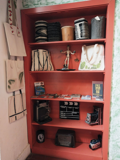 Others 4, Casa del sombrero, Santa Marta (Dist. Esp.)