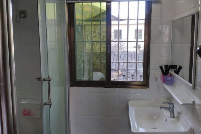Bathroom, Nuantu Inn, Zhangzhou