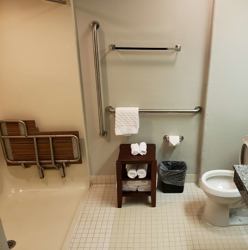 Bathroom 3, Days Inn by Wyndham Thornton, Adams